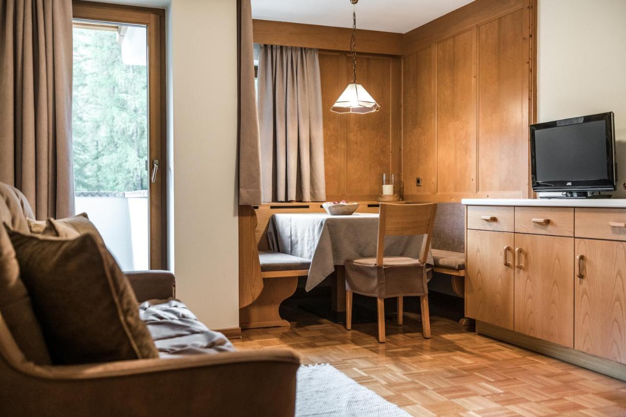 Residence Floralp Colfosco Bagian luar foto