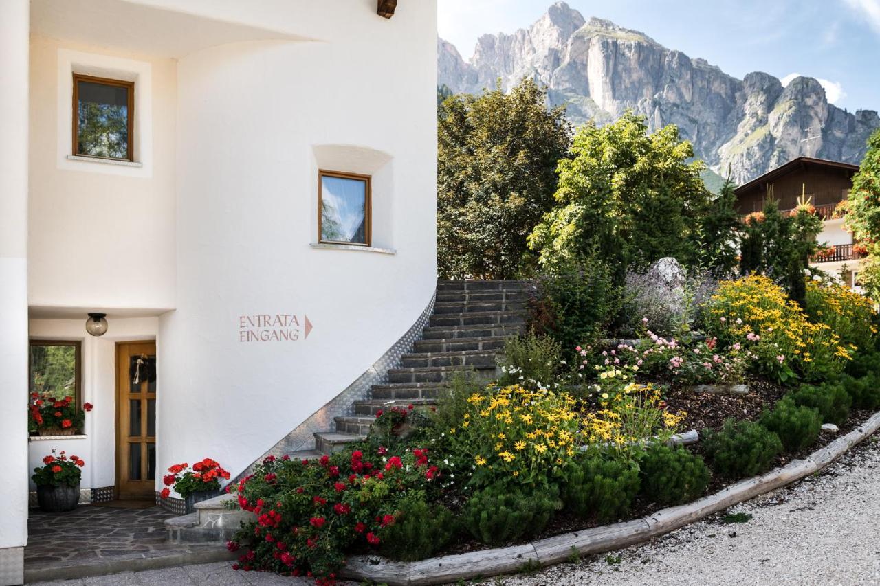 Residence Floralp Colfosco Bagian luar foto